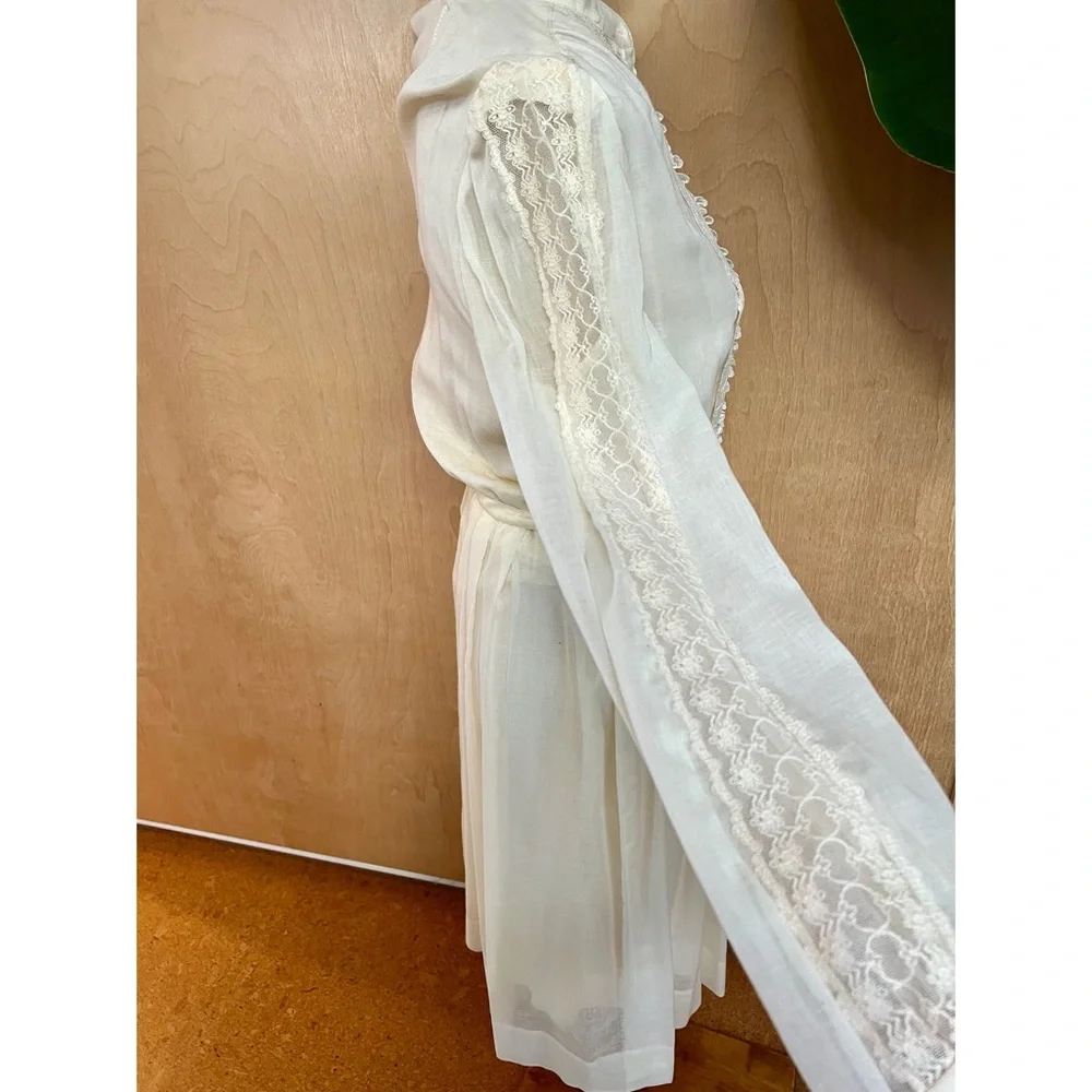 ๐ผ Oooooh lala Lovely vintage lace dress - Picture 2 of 10